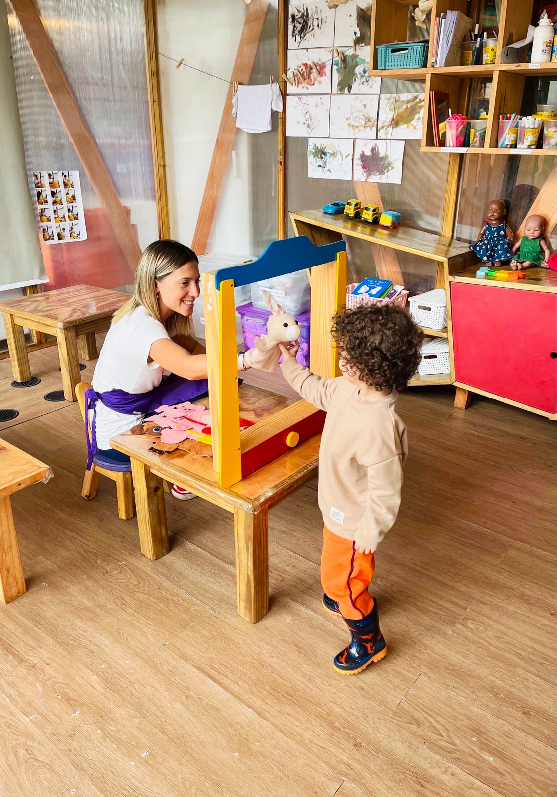 Aluno brincando na Minime Educacional